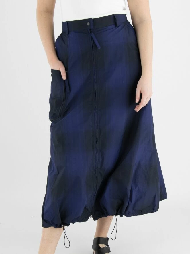 Annette Görtz MAGA 38112 Jupes 06 2 Annette Görtz MAGA 38112 Jupes 06 – Image 2