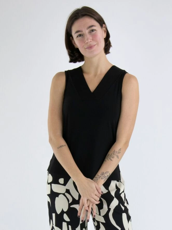 Joseph Ribkoff 241239 Tops 011 5 Joseph Ribkoff 241239 Tops 011 – Image 5