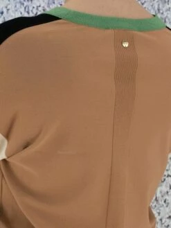 Marc Cain UC 39.15 M39 Gilets 900 17 Marc Cain UC 39.15 M39 Gilets 900 -Tendance Chic Magasin marc cain gilet uc 39 15 m39 8