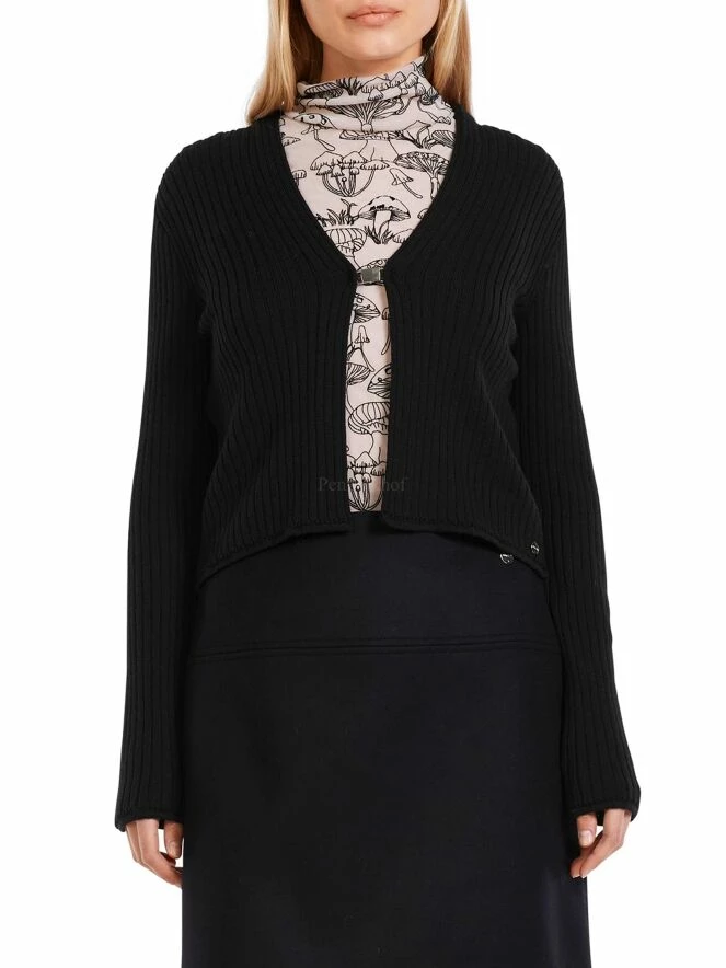 Marc Cain VC 39.27 M38 Gilets 900 2 Marc Cain VC 39.27 M38 Gilets 900 – Image 2