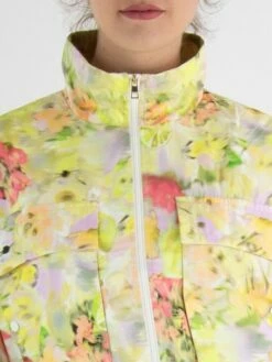 Marc Cain WC 12.05 W34 Manteaux / Doudounes 420 -Tendance Chic Magasin marc cain manteau doudoune wc 12 05 w34 8