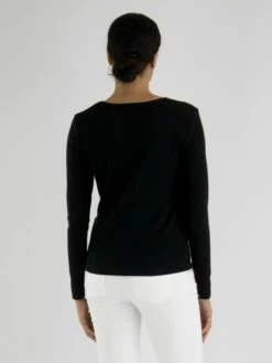 Marc Cain WS 48.13 J55 Gilets 900 9 Marc Cain WS 48.13 J55 Gilets 900 -Tendance Chic Magasin marc cain sports gilet ws 48 13 j55 3