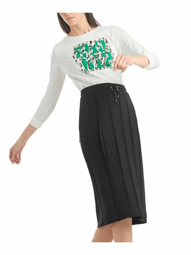 Marc Cain RS71.46 J32 Jupes 900 2 Marc Cain RS71.46 J32 Jupes 900 – Image 2